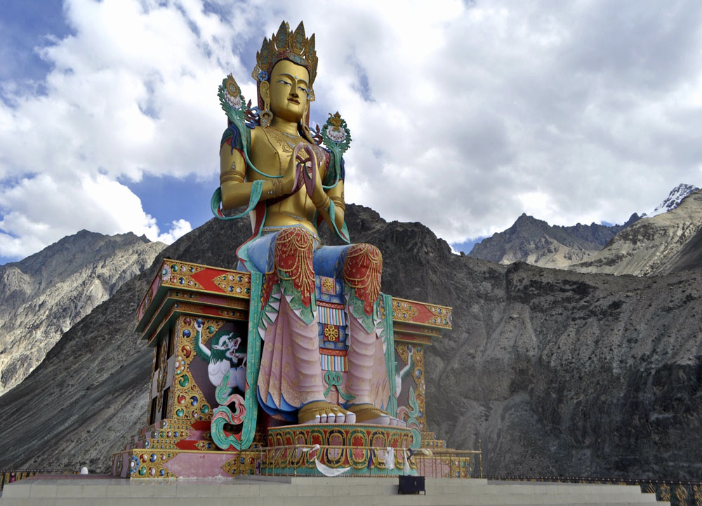 Beautiful Pangong Lake Tour Package